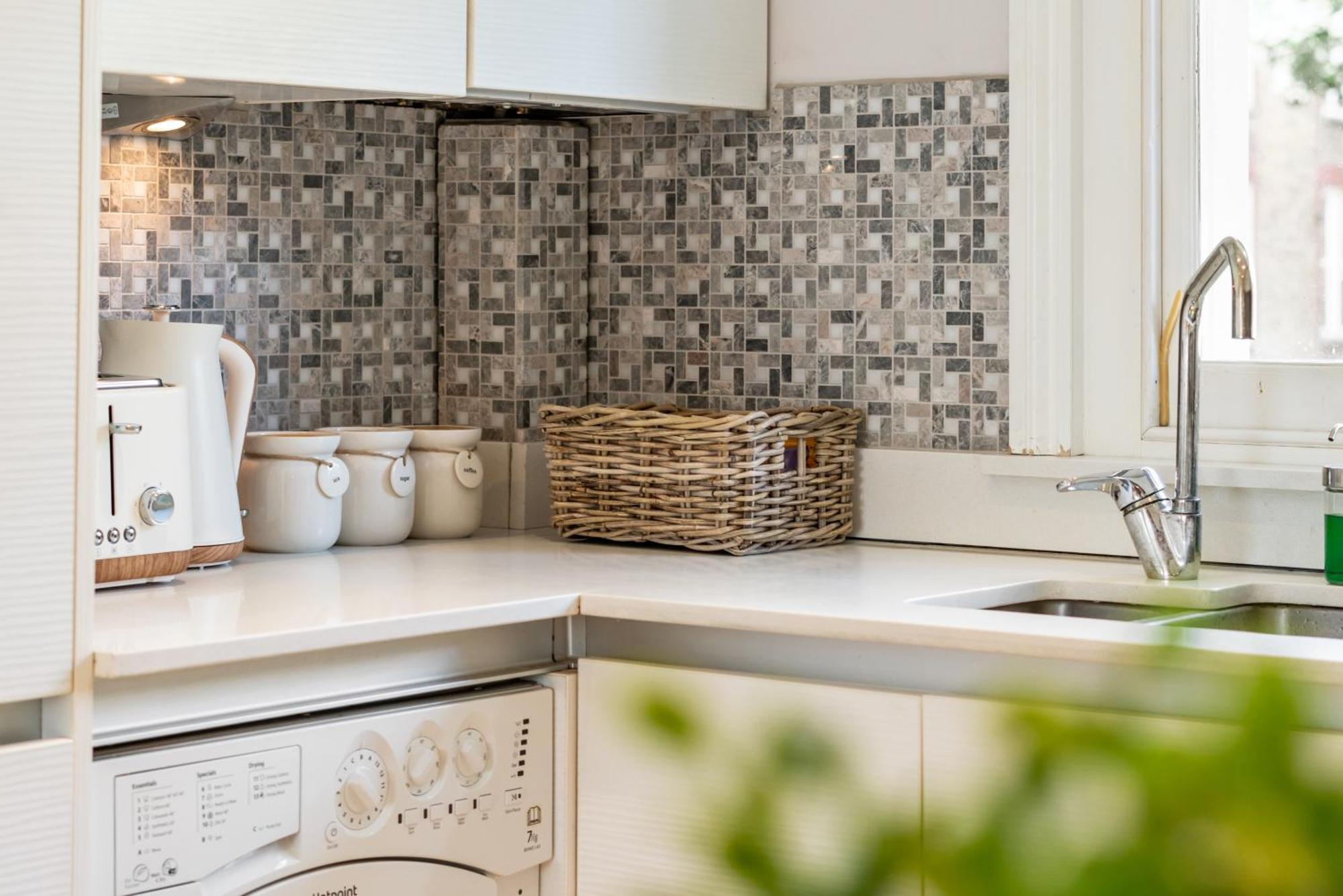 Hidden Gem In Central Location - Beautiful 2 Bed London Eksteriør billede